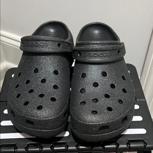 CROCS Black Glitter Platform Shoes - Picture 2 of 6